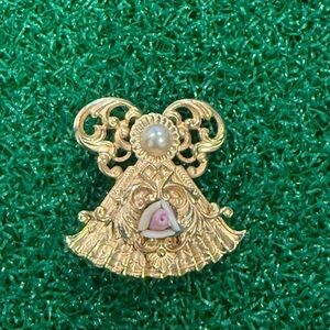 Vintage Ornate Gold-Toned Vintage Jewelry Set with Intricate Filigree